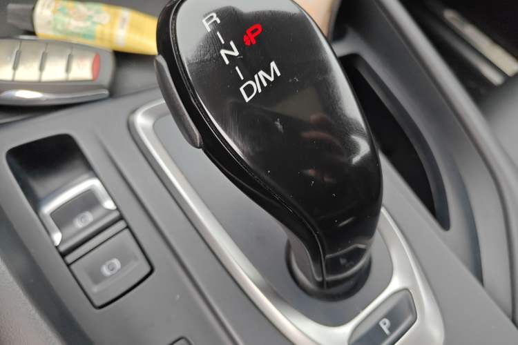 Used Haval F7 2021 1.5T Two-Wheel Drive iXuan Gear Lever