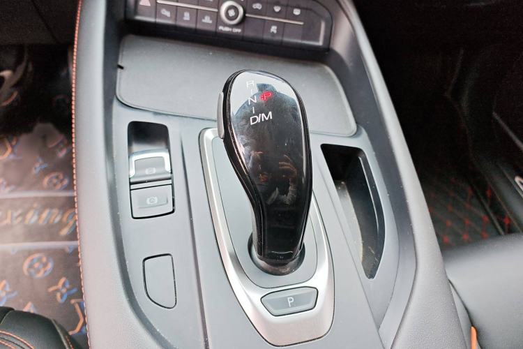 Used Haval F7 2021 1.5T Two-Wheel Drive iXuan Gear Lever