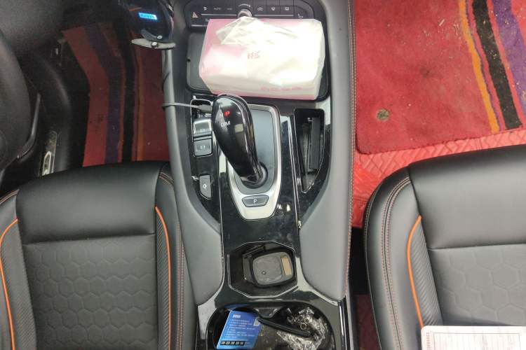 Used Haval F7 2021 2.0T Two-Wheel Drive i-Van Gear Lever