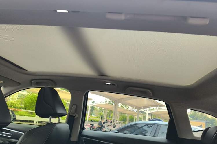 Used Haval F7 2021 2.0T All-Wheel Drive iJoy Headliner