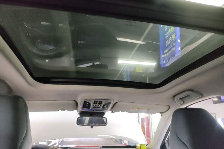 Used Haval F7 2021 1.5T Two-Wheel Drive iXuan Headliner