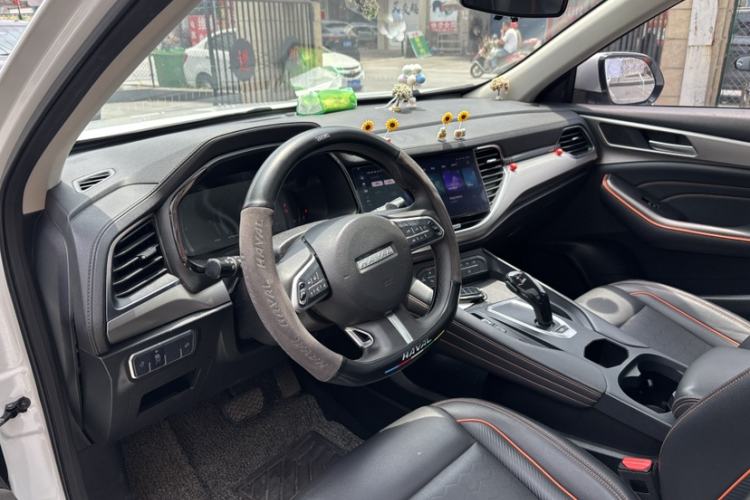 Used Haval F7 2021 1.5T Two-Wheel Drive iXuan Interior 2