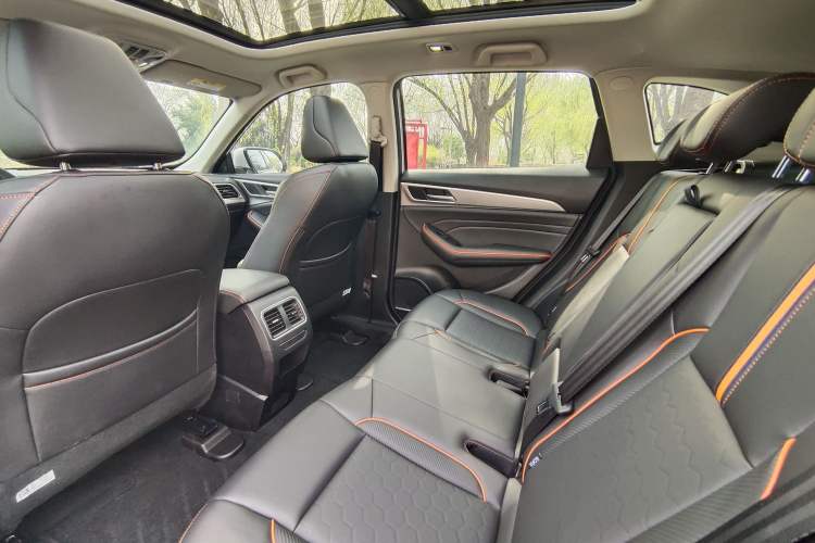 Used Haval F7 2021 2.0T Two-Wheel Drive i-Active Interior 4