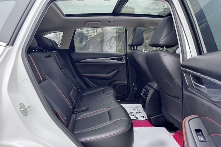 Used Haval F7 2021 1.5T Two-Wheel Drive i-Trend Interior 5