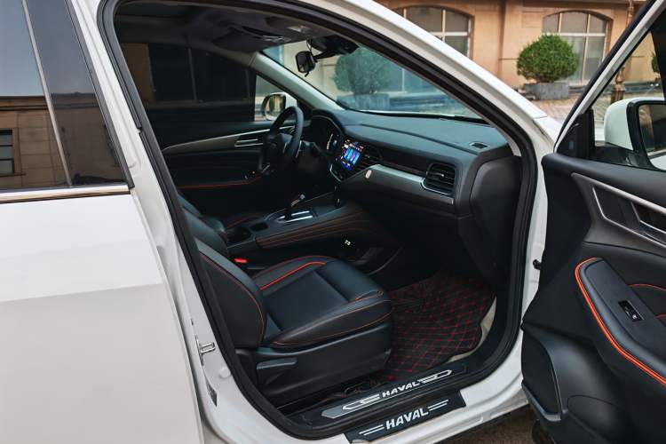 Used Haval F7 2021 1.5T Two-Wheel Drive iXuan Interior 7