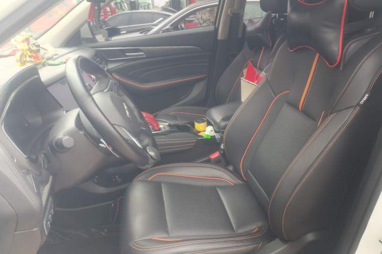 Used Haval F7 2021 2.0T Two-Wheel Drive i-Van Left Front Seat