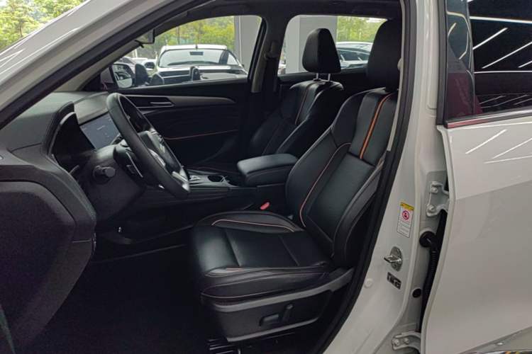 Used Haval F7 2021 1.5T Two-Wheel Drive i-Type Left Front Seat