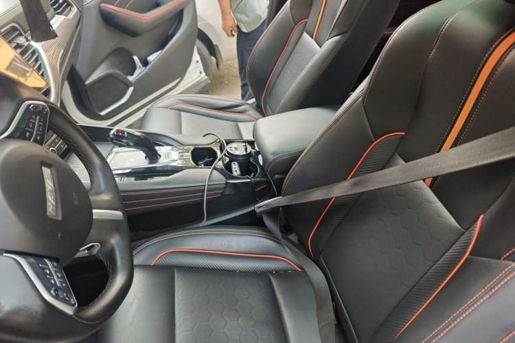 Used Haval F7 2021 2.0T Two-Wheel Drive i-Van Left Front Seat