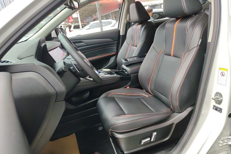 Used Haval F7 2021 2.0T Two-Wheel Drive i-Van Left Front Seat