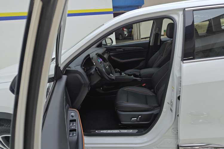 Used Haval F7 2021 2.0T Two-Wheel Drive i-Van Left Front Seat