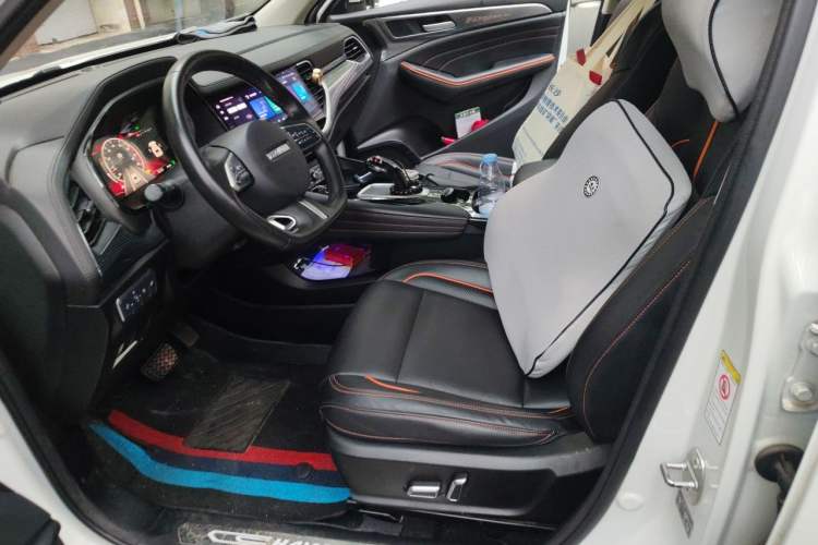 Used Haval F7 2021 2.0T Two-Wheel Drive i-Van Left Front Seat