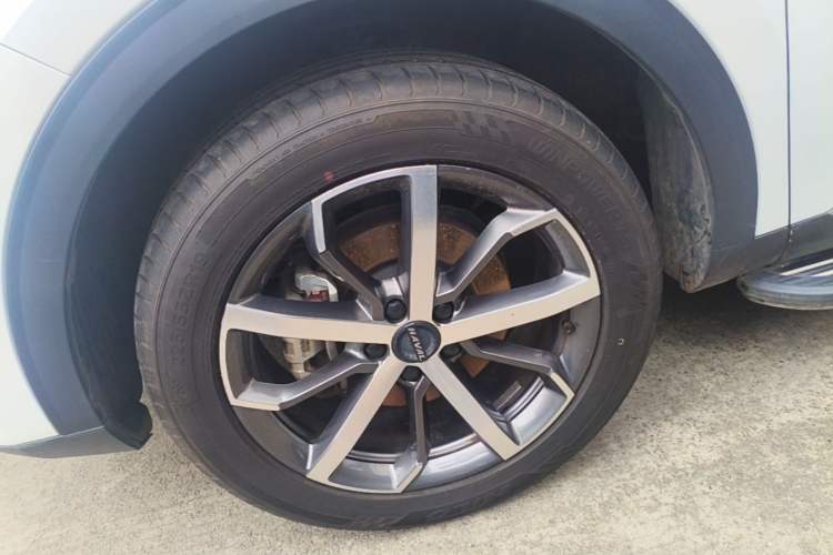 Used Haval F7 2021 1.5T Two-Wheel Drive i-Type Left Front Wheel Hub