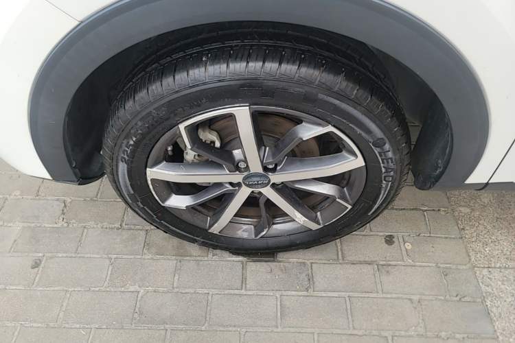 Used Haval F7 2021 1.5T Two-Wheel Drive i-Type Left Front Wheel Hub