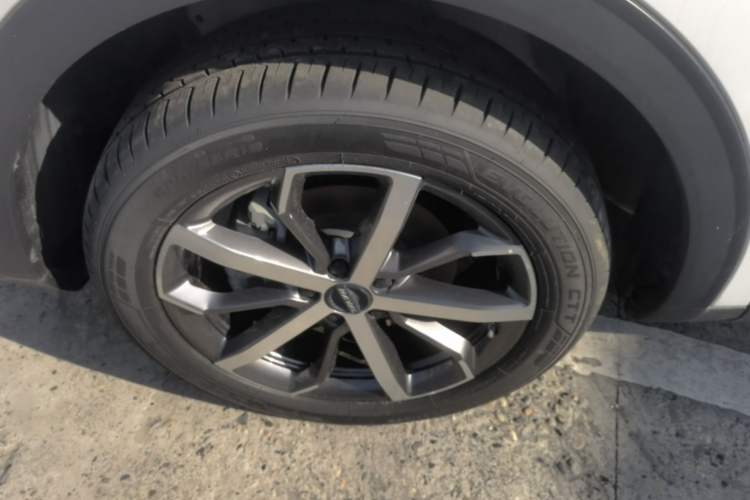 Used Haval F7 2021 1.5T Two-Wheel Drive i-Trend Left Front Wheel Hub