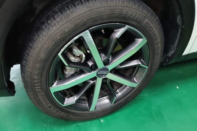 Used Haval F7 2021 1.5T Two-Wheel Drive i-Type Left Front Wheel Hub