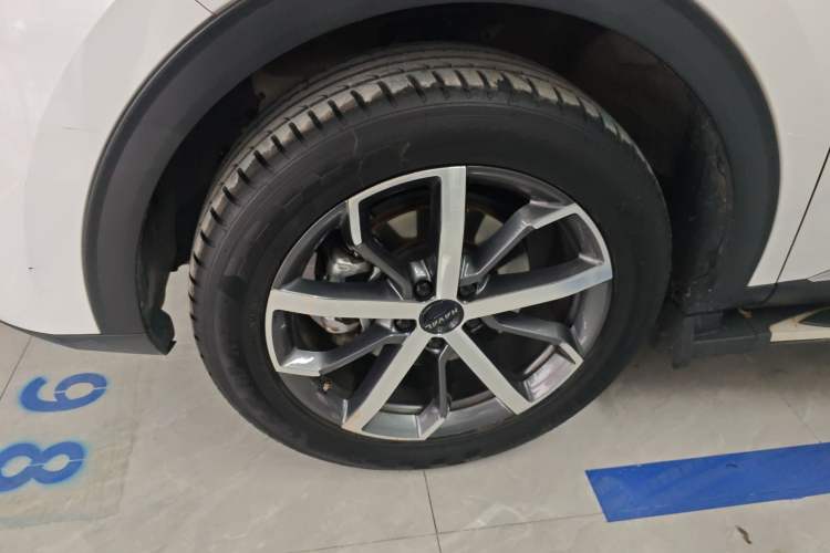 Used Haval F7 2021 1.5T Two-Wheel Drive i-Type Left Front Wheel Hub