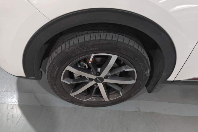 Used Haval F7 2021 1.5T Two-Wheel Drive iXuan Left Front Wheel Hub