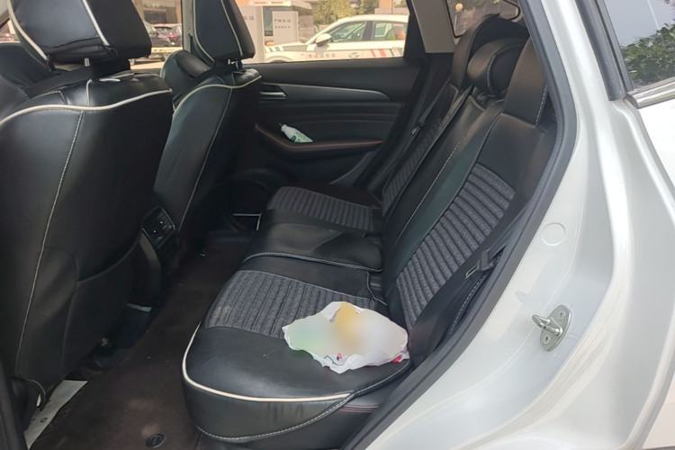 Used Haval F7 2021 2.0T Two-Wheel Drive i-Van Left Rear Seat
