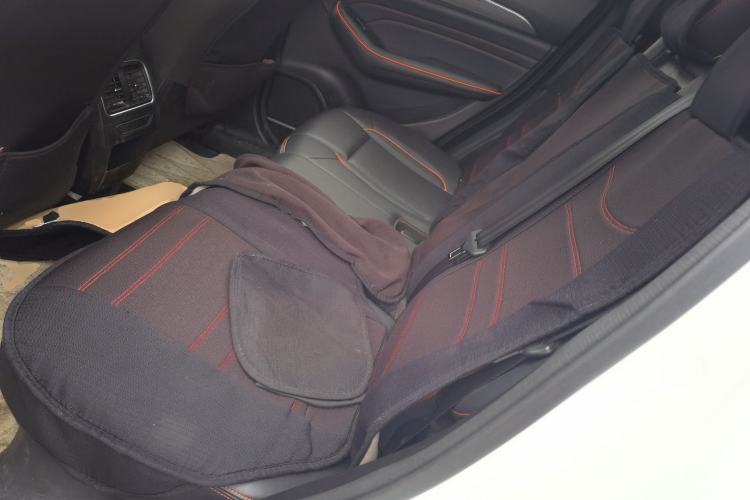 Used Haval F7 2021 1.5T Two-Wheel Drive i-Trend Left Rear Seat
