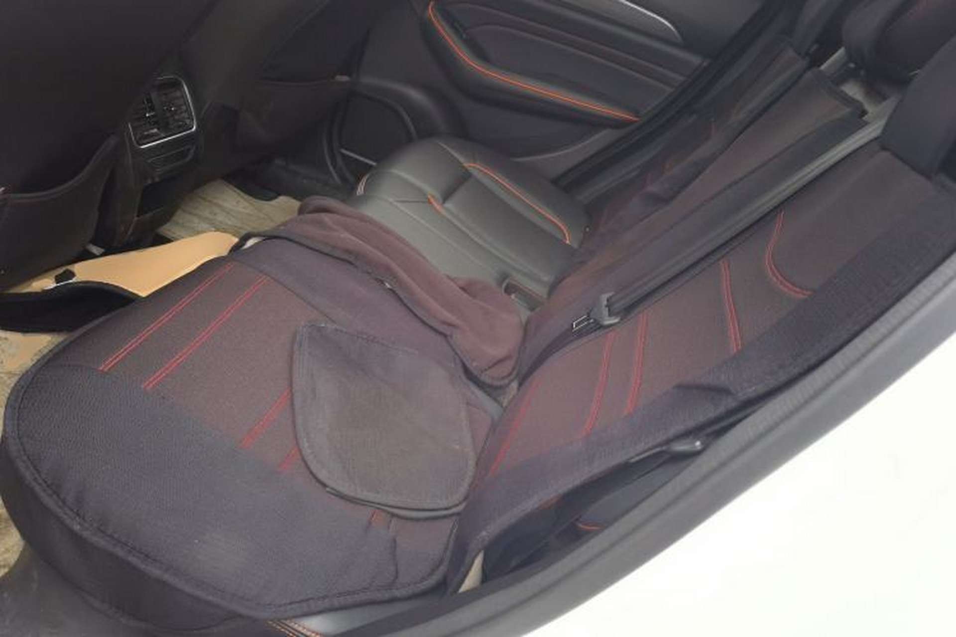 Used Haval F7 2021 1.5T Two-Wheel Drive i-Trend Left Rear Seat