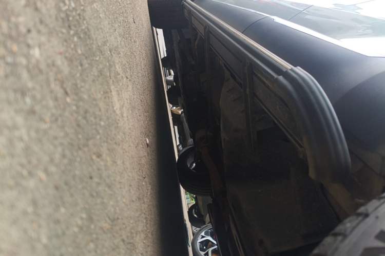 Used Haval F7 2021 1.5T Two-Wheel Drive i-Type Left Side Sill