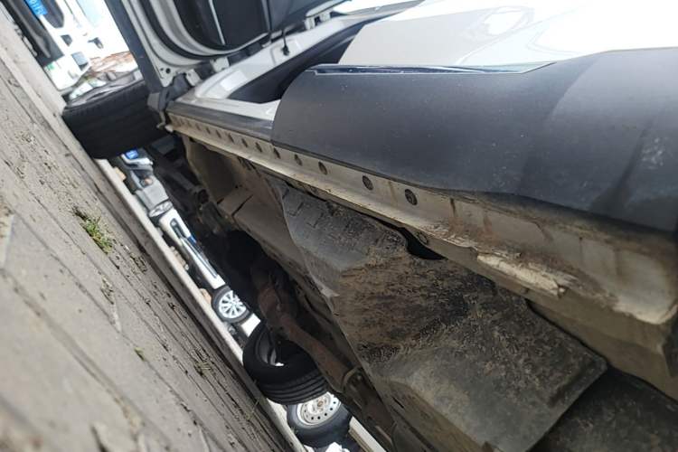 Used Haval F7 2021 1.5T Two-Wheel Drive i-Type Left Side Sill