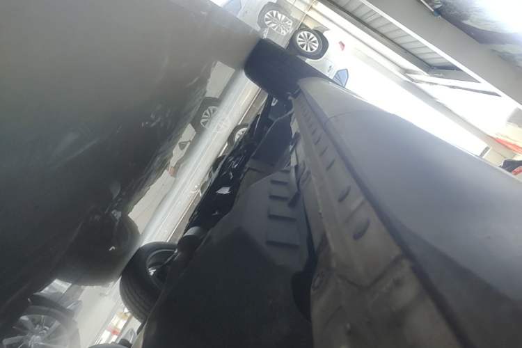 Used Haval F7 2021 1.5T Two-Wheel Drive iXuan Left Side Sill