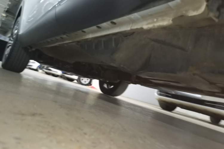 Used Haval F7 2021 2.0T Two-Wheel Drive i-Van Left Side Sill