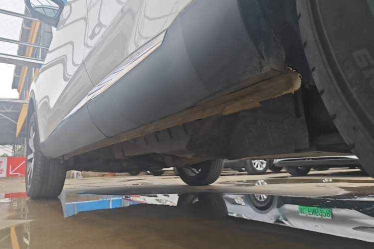 Used Haval F7 2021 1.5T Two-Wheel Drive iXuan Left Side Sill
