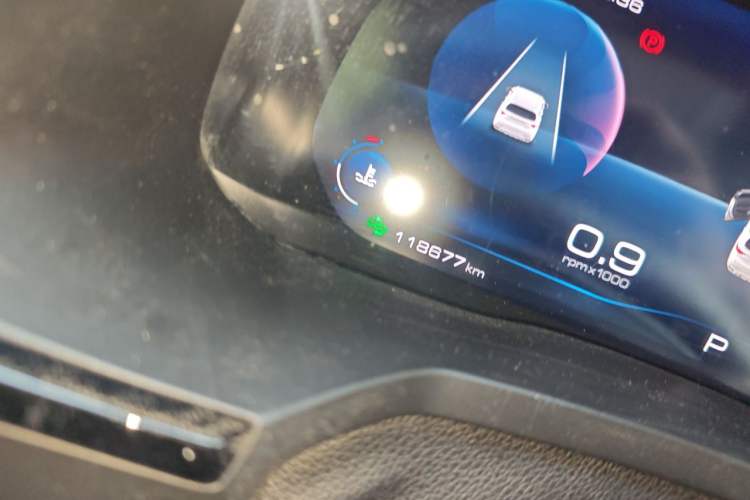 Used Haval F7 2021 2.0T Two-Wheel Drive i-Van Odometer Close Up