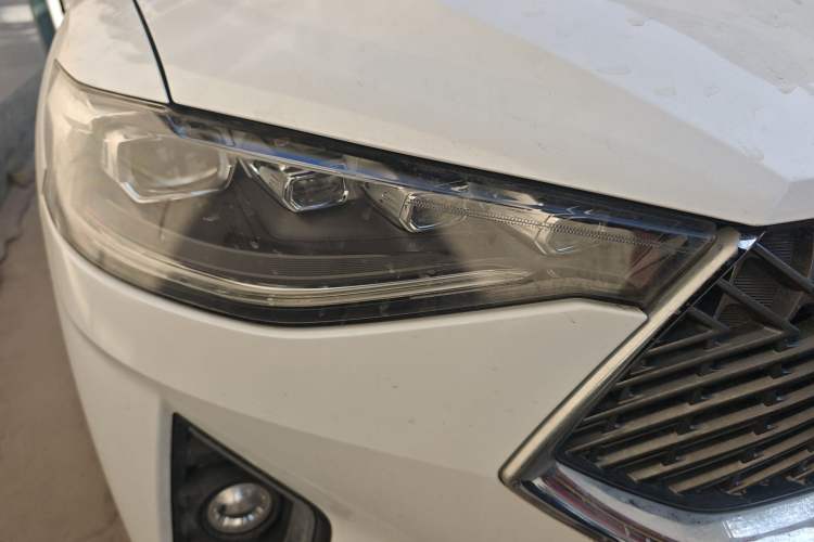 Used Haval F7 2021 1.5T Two-Wheel Drive iXuan Right Front Headlight