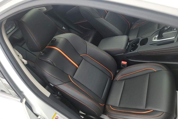 Used Haval F7 2021 1.5T Two-Wheel Drive i-Type Right Front Seat