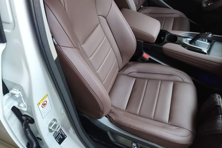 Used Haval F7 2021 1.5T Two-Wheel Drive i-Trend Right Front Seat