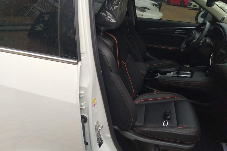 Used Haval F7 2021 2.0T All-Wheel Drive iJoy Right Front Seat
