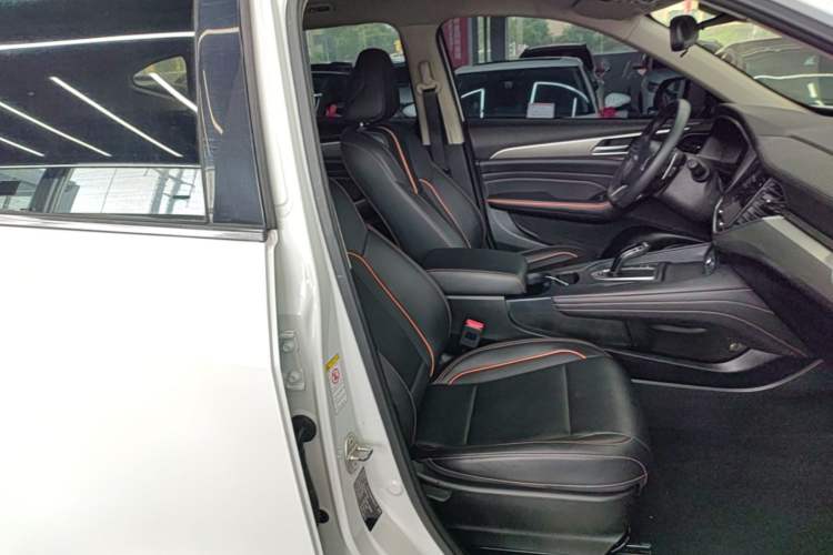 Used Haval F7 2021 1.5T Two-Wheel Drive i-Type Right Front Seat