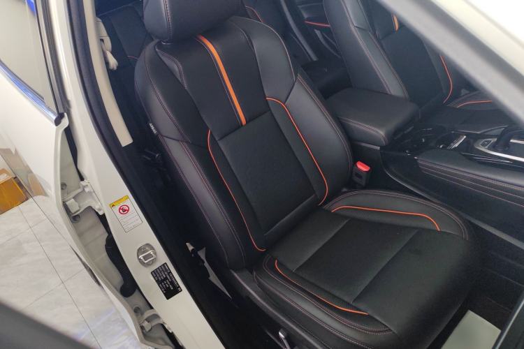 Used Haval F7 2021 2.0T Two-Wheel Drive i-Van Right Front Seat