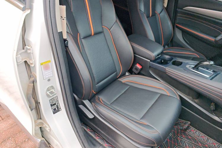 Used Haval F7 2021 1.5T Two-Wheel Drive iXuan Right Front Seat