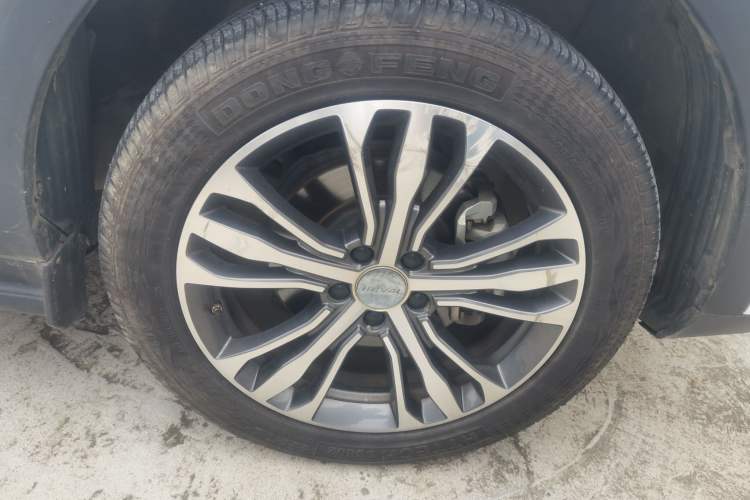 Used Haval F7 2021 2.0T Two-Wheel Drive i-Van Right Front Wheel Hub