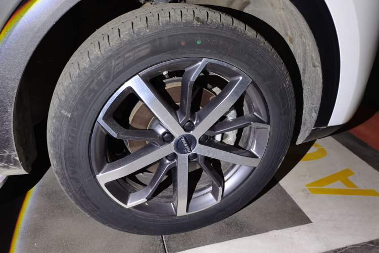 Used Haval F7 2021 1.5T Two-Wheel Drive iXuan Right Front Wheel Hub