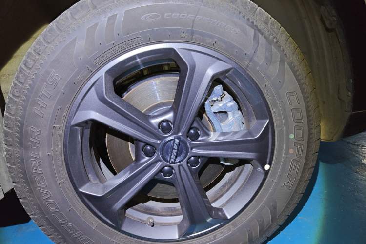Used Haval F7 2021 1.5T Two-Wheel Drive iCool Right Front Wheel Hub