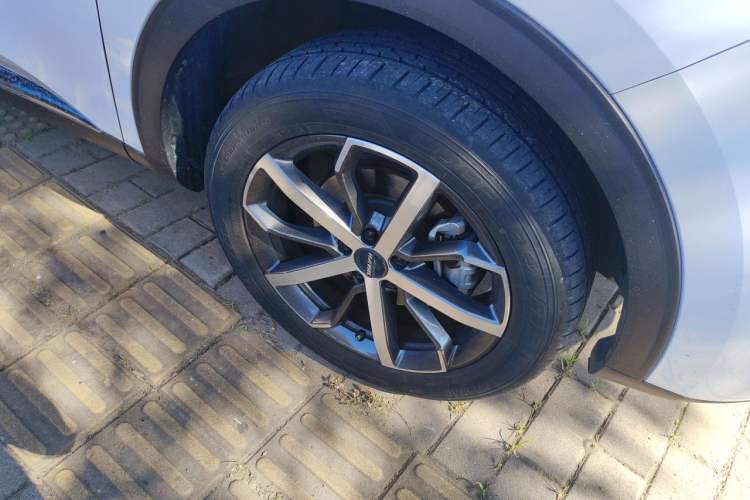 Used Haval F7 2021 1.5T Two-Wheel Drive i-Trend Right Front Wheel Hub