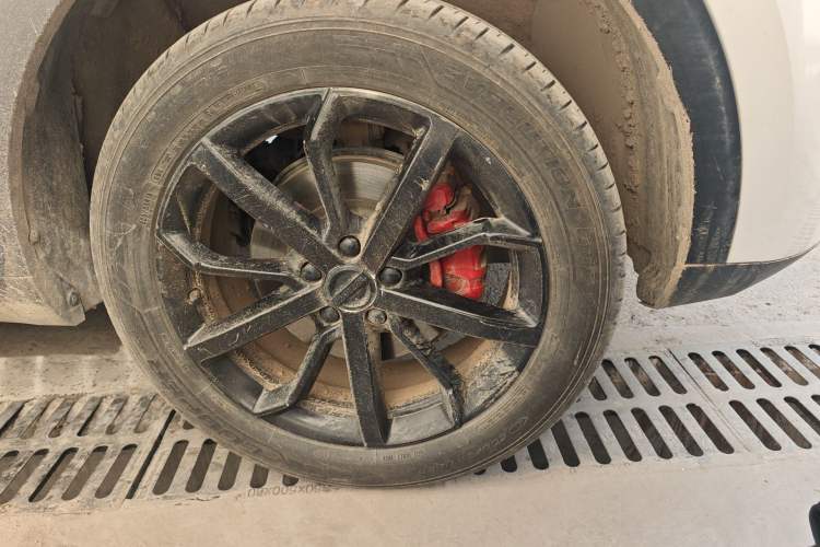 Used Haval F7 2021 1.5T Two-Wheel Drive iXuan Right Front Wheel Hub