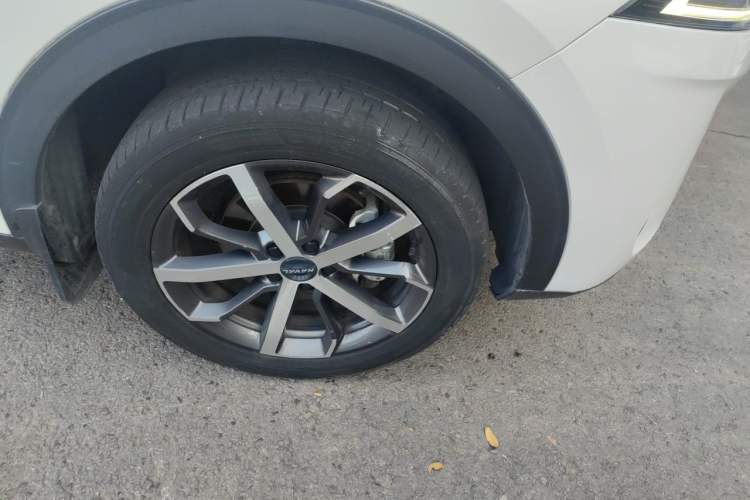 Used Haval F7 2021 1.5T Two-Wheel Drive i-Type Right Front Wheel Hub