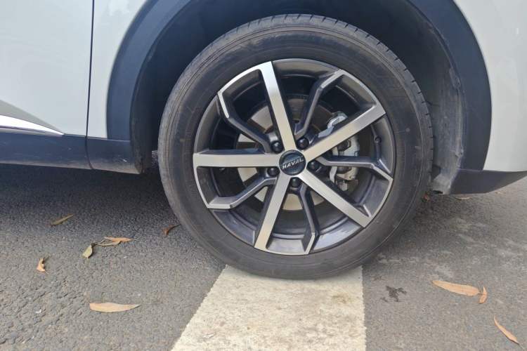 Used Haval F7 2021 1.5T Two-Wheel Drive iXuan Right Front Wheel Hub