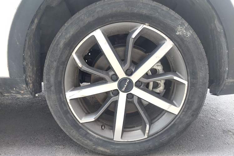 Used Haval F7 2021 1.5T Two-Wheel Drive i-Type Right Front Wheel Hub