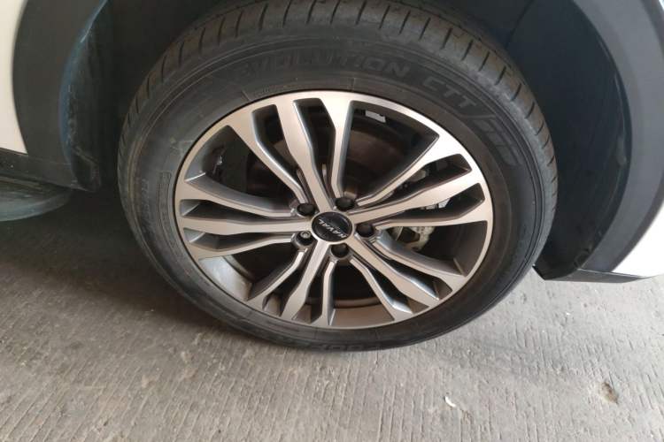 Used Haval F7 2021 2.0T Two-Wheel Drive i-Van Right Front Wheel Hub