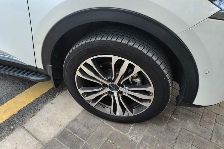 Used Haval F7 2021 2.0T All-Wheel Drive iJoy Right Front Wheel Hub
