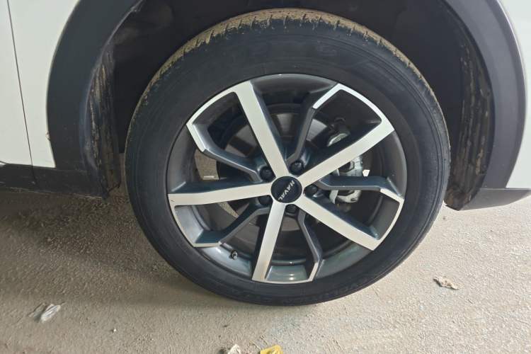Used Haval F7 2021 1.5T Two-Wheel Drive i-Type Right Front Wheel Hub