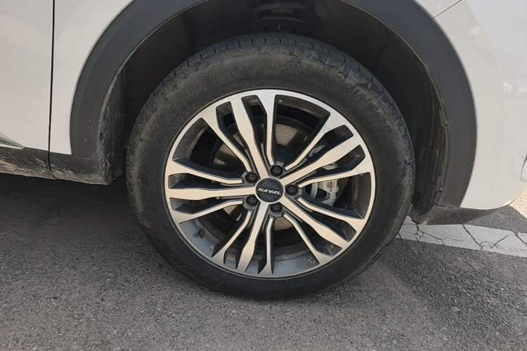 Used Haval F7 2021 2.0T Two-Wheel Drive i-Van Right Front Wheel Hub