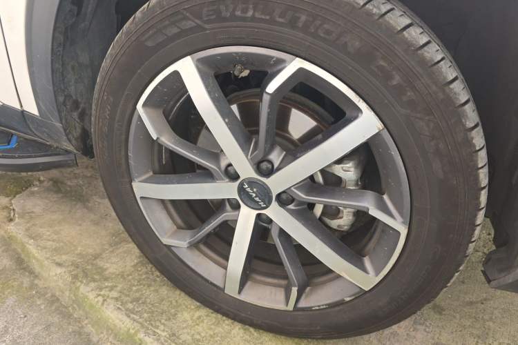 Used Haval F7 2021 1.5T Two-Wheel Drive i-Type Right Front Wheel Hub